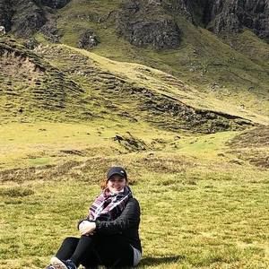 Meet your Posher, Joanie